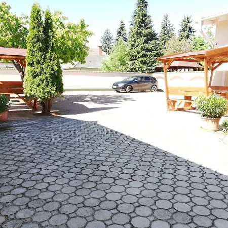 Imola Es Andrea Apartmanhaz Hajdúszoboszló 외부 사진